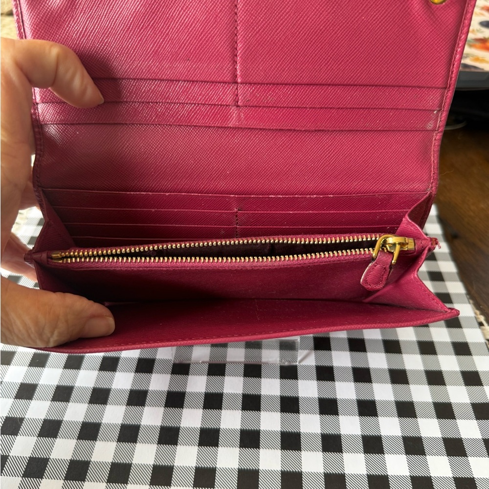 Prada Women's Red Wallet - Picture 4 of 7